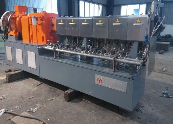 Good price Bilateral Symmetry Gear Drive System Plastic Twin Screw Extruder for Feeding Powders and Short Fibers オンライン
